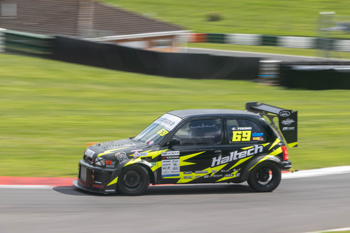 447HP Turbo K20 Micra Tackles Time Attack with Dixcel Brakes