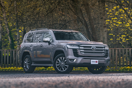 Fresh Import - Land Cruiser 300