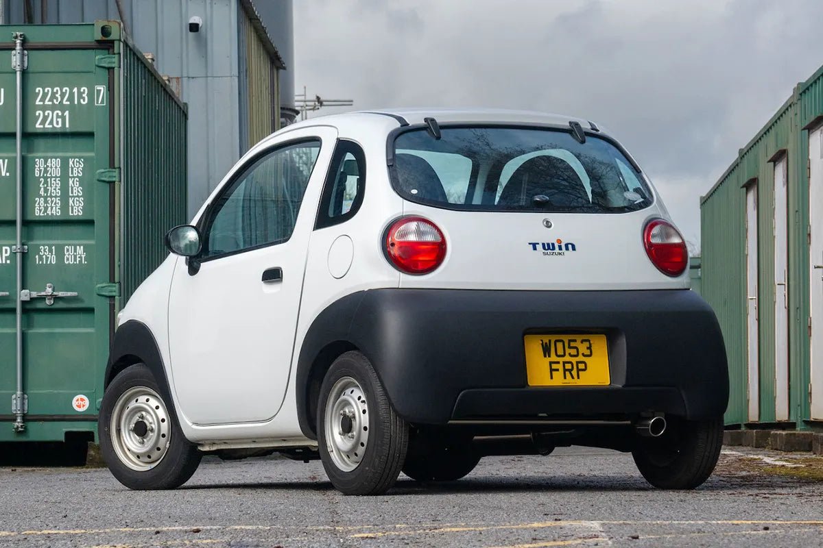 Suzuki's Smallest Car - The Twin! - torquegt