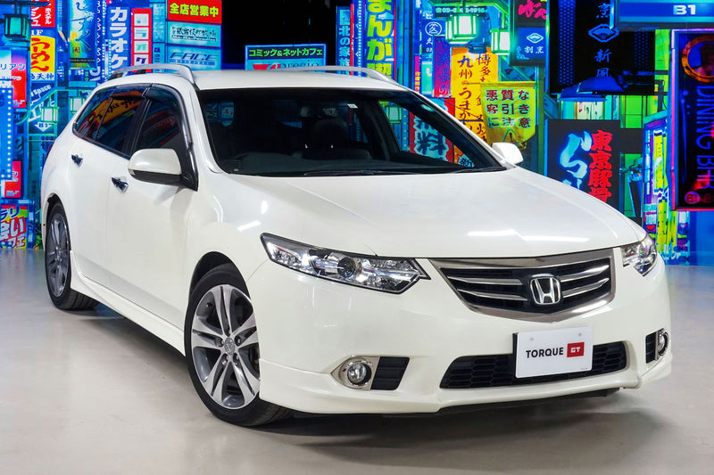 Isofix rear seats|Air Conditioning|Alloy Wheels|Climate Control|Power-assisted Steering|Power Locks|Power Windows|Anti-Lock Brakes (ABS)|Driver Airbag|Passenger Airbag|Xenon headlights|CD Player|Rear Spoiler|Premium Sound System