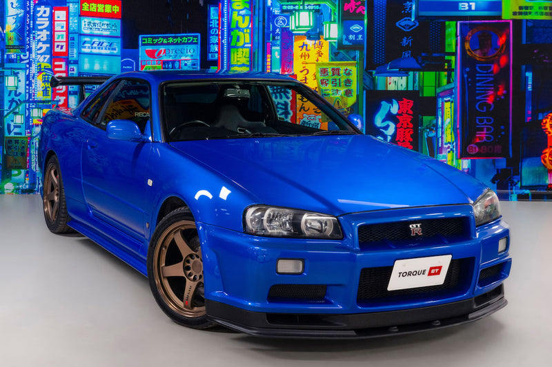 Air Conditioning|Alloy Wheels|Climate Control|Power-assisted Steering|Power Locks|Power Windows|4-Wheel Drive|Anti-Lock Brakes (ABS)|Driver Airbag|Passenger Airbag|Xenon headlights|CD Player|Limited slip differential|Rear Spoiler