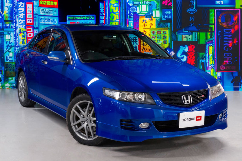 Air Conditioning|Alloy Wheels|Climate Control|Power-assisted Steering|Power Locks|Power Windows|Anti-Lock Brakes (ABS)|Driver Airbag|Passenger Airbag|CD Player|Limited slip differential