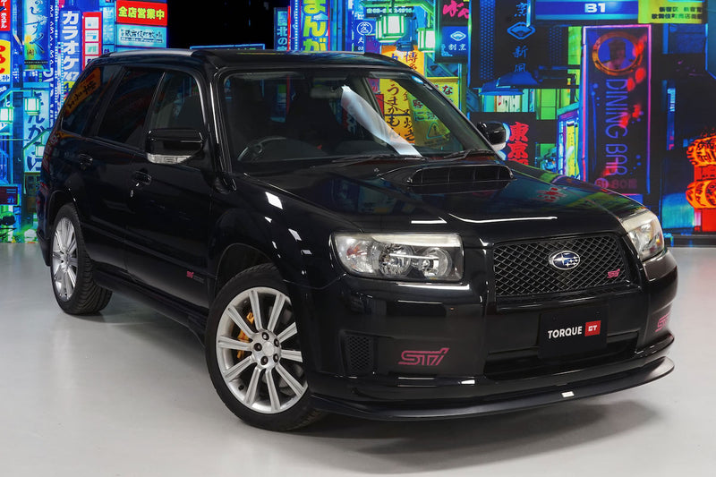Isofix rear seats|Air Conditioning|Alloy Wheels|Climate Control|Power-assisted Steering|Power Locks|Power Windows|4-Wheel Drive|Anti-Lock Brakes (ABS)|Driver Airbag|Passenger Airbag|Xenon headlights|CD Player|Rear Spoiler|Premium Sound System