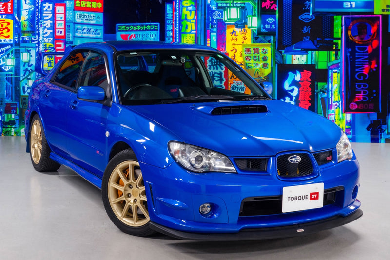 Air Conditioning|Alloy Wheels|Power-assisted Steering|Power Locks|Power Windows|4-Wheel Drive|Anti-Lock Brakes (ABS)|Driver Airbag|Passenger Airbag|Limited slip differential|Rear Spoiler