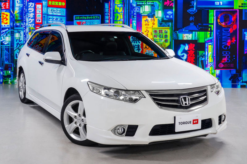 Isofix rear seats|Air Conditioning|Alloy Wheels|Power-assisted Steering|Power Locks|Power Windows|Anti-Lock Brakes (ABS)|Driver Airbag|Passenger Airbag