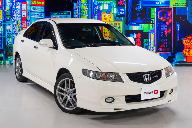Air Conditioning|Alloy Wheels|Power-assisted Steering|Power Locks|Power Windows|Anti-Lock Brakes (ABS)|Driver Airbag|Passenger Airbag|Limited slip differential|Rear Spoiler