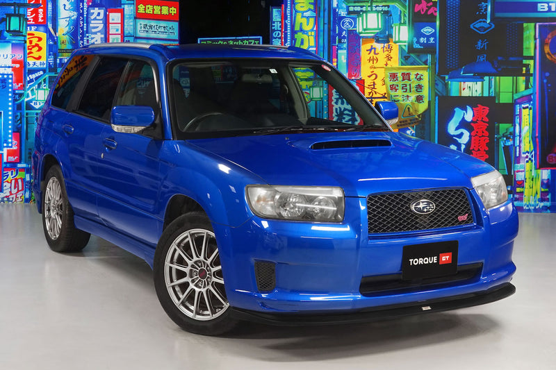 Isofix rear seats|Air Conditioning|Alloy Wheels|Climate Control|Power-assisted Steering|Power Locks|Power Windows|4-Wheel Drive|Anti-Lock Brakes (ABS)|Driver Airbag|Passenger Airbag|Xenon headlights|Rear Spoiler