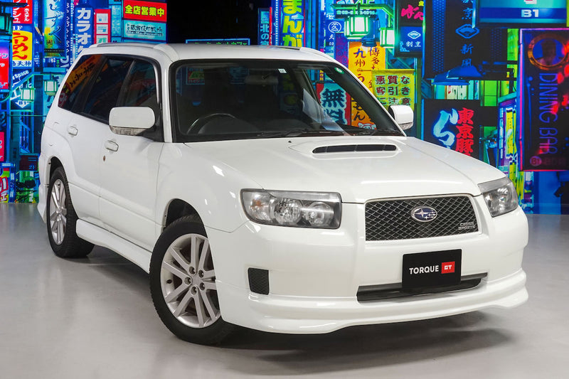 Isofix rear seats|Air Conditioning|Alloy Wheels|Climate Control|Power-assisted Steering|Power Locks|Power Windows|4-Wheel Drive|Anti-Lock Brakes (ABS)|Driver Airbag|Passenger Airbag|Xenon headlights|Rear Spoiler