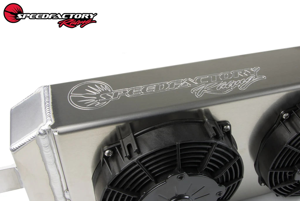 Radiador SpeedFactory Racing Tucked Serie B con kit de ventilador y cubierta de 32 mm