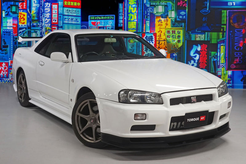 Air Conditioning|Alloy Wheels|Climate Control|Power-assisted Steering|Power Locks|Power Windows|4-Wheel Drive|Anti-Lock Brakes (ABS)|Driver Airbag|Passenger Airbag|CD Player|Limited slip differential|Rear Spoiler