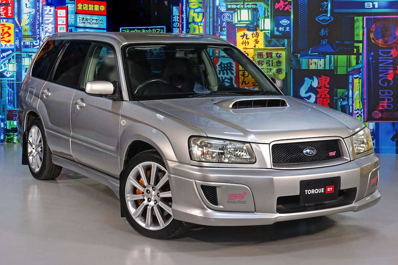 Isofix rear seats|Air Conditioning|Alloy Wheels|Climate Control|Power-assisted Steering|Power Locks|Power Windows|4-Wheel Drive|Anti-Lock Brakes (ABS)|Driver Airbag|Passenger Airbag|Xenon headlights|CD Player|Limited slip differential|Rear Spoiler|Premium Sound System