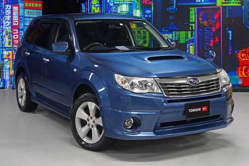 Isofix rear seats|Air Conditioning|Alloy Wheels|Climate Control|Power-assisted Steering|Power Locks|Power Windows|4-Wheel Drive|Anti-Lock Brakes (ABS)|Driver Airbag|Passenger Airbag|Xenon headlights|CD Player|Limited slip differential|Rear Spoiler