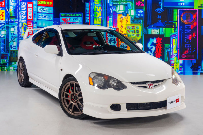 Air Conditioning|Alloy Wheels|Power-assisted Steering|Power Locks|Power Windows|Anti-Lock Brakes (ABS)|Limited slip differential|Rear Spoiler