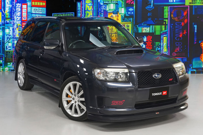 Isofix rear seats|Air Conditioning|Alloy Wheels|Climate Control|Power-assisted Steering|Power Locks|Power Windows|4-Wheel Drive|Anti-Lock Brakes (ABS)|Driver Airbag|Passenger Airbag|Xenon headlights|CD Player|Limited slip differential|Rear Spoiler