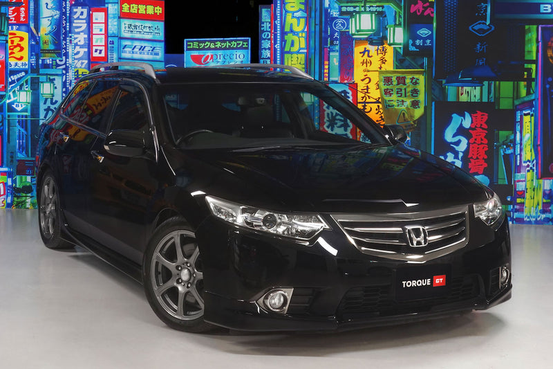 Isofix rear seats|Air Conditioning|Alloy Wheels|Climate Control|Power-assisted Steering|Power Locks|Power Windows|Anti-Lock Brakes (ABS)|Driver Airbag|Passenger Airbag|Xenon headlights|CD Player|Rear Spoiler