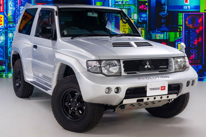 Alloy Wheels|Power-assisted Steering|Power Locks|Power Windows|4-Wheel Drive|Anti-Lock Brakes (ABS)|Driver Airbag|Limited slip differential|Rear Spoiler