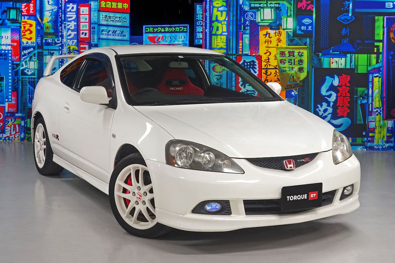 Air Conditioning|Alloy Wheels|Climate Control|Power-assisted Steering|Power Locks|Power Windows|Anti-Lock Brakes (ABS)|Driver Airbag|Passenger Airbag|Xenon headlights|CD Player|Limited slip differential|Rear Spoiler