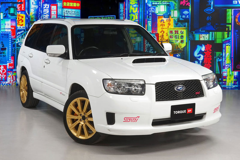 Isofix rear seats|Air Conditioning|Alloy Wheels|Climate Control|Power-assisted Steering|Power Locks|Power Windows|4-Wheel Drive|Anti-Lock Brakes (ABS)|Driver Airbag|Passenger Airbag|Xenon headlights|CD Player|Rear Spoiler|Premium Sound System