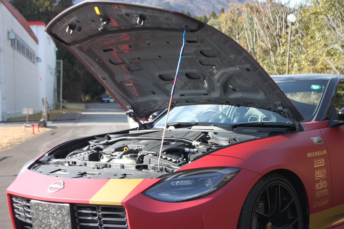 Fujitsubo Titanium Bonnet Stay - Fairlady 400Z