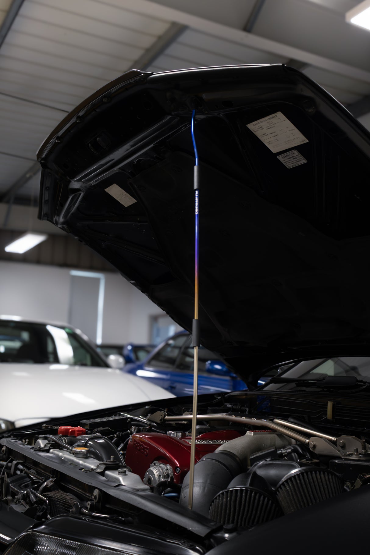 Fujitsubo Titanium Bonnet Stay - Skyline R32 GTR