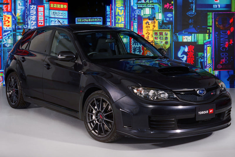 Air Conditioning|Alloy Wheels|Climate Control|Power-assisted Steering|Power Locks|Power Windows|4-Wheel Drive|Anti-Lock Brakes (ABS)|Driver Airbag|Passenger Airbag|Xenon headlights|CD Player|Limited slip differential|Rear Spoiler