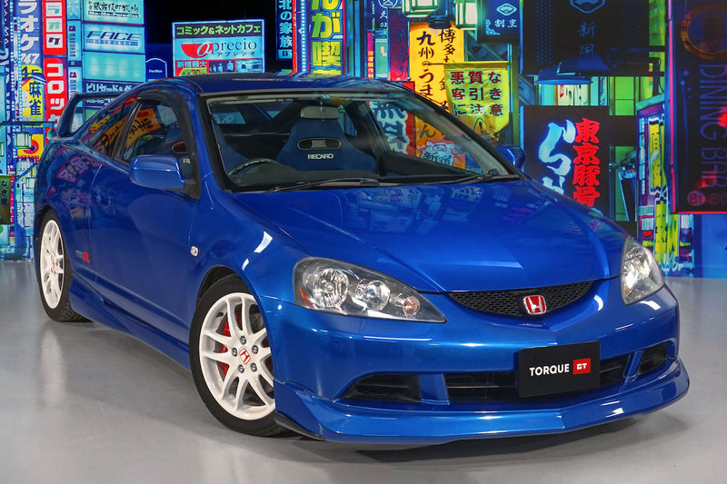 Air Conditioning|Alloy Wheels|Climate Control|Power-assisted Steering|Power Locks|Power Windows|Anti-Lock Brakes (ABS)|Driver Airbag|Passenger Airbag|Xenon headlights|CD Player|Limited slip differential|Rear Spoiler