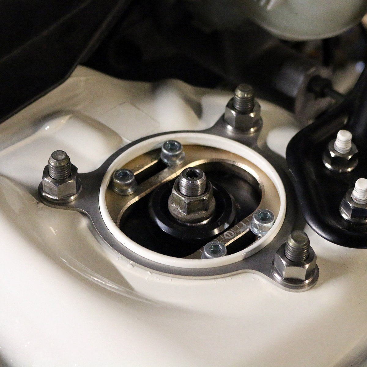 T7Design Honda DC5 RSX EP3 Strut Tower Paint Savers (Pair)